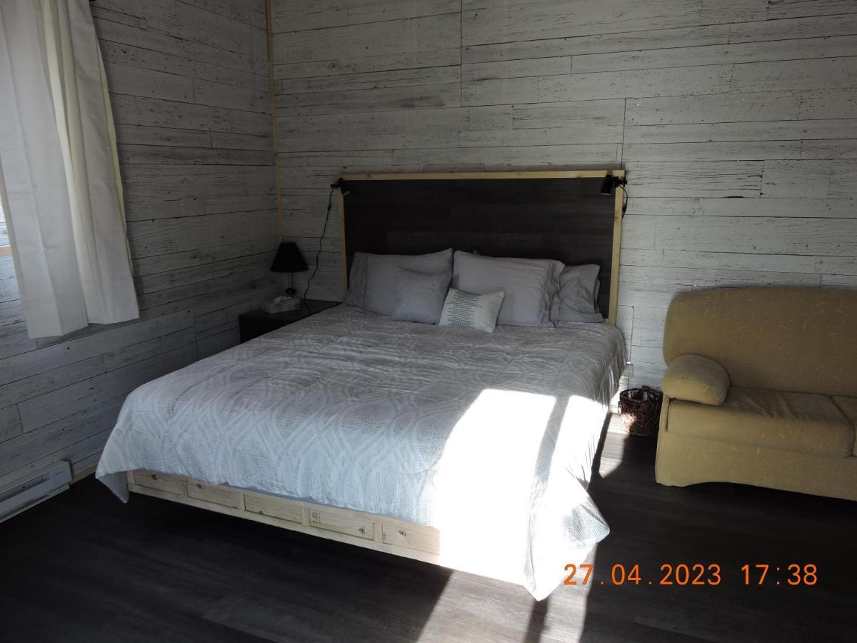 Gite Passion Et Tendresse B&B Shefford Esterno foto