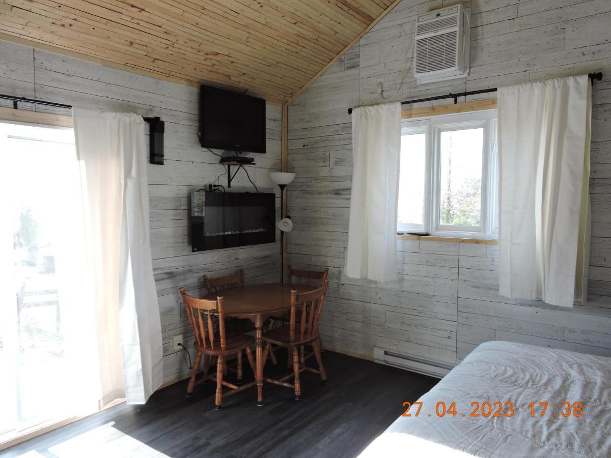 Gite Passion Et Tendresse B&B Shefford Esterno foto