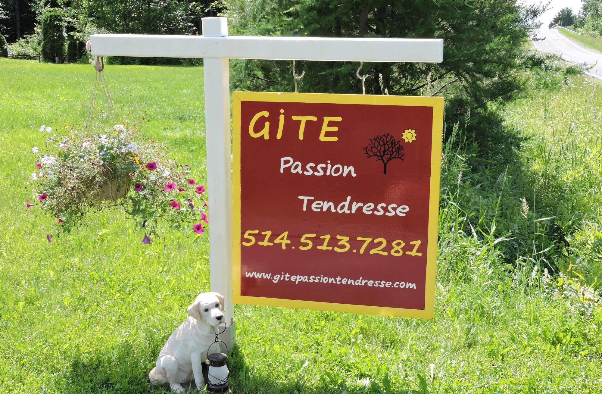 Gite Passion Et Tendresse B&B Shefford Esterno foto