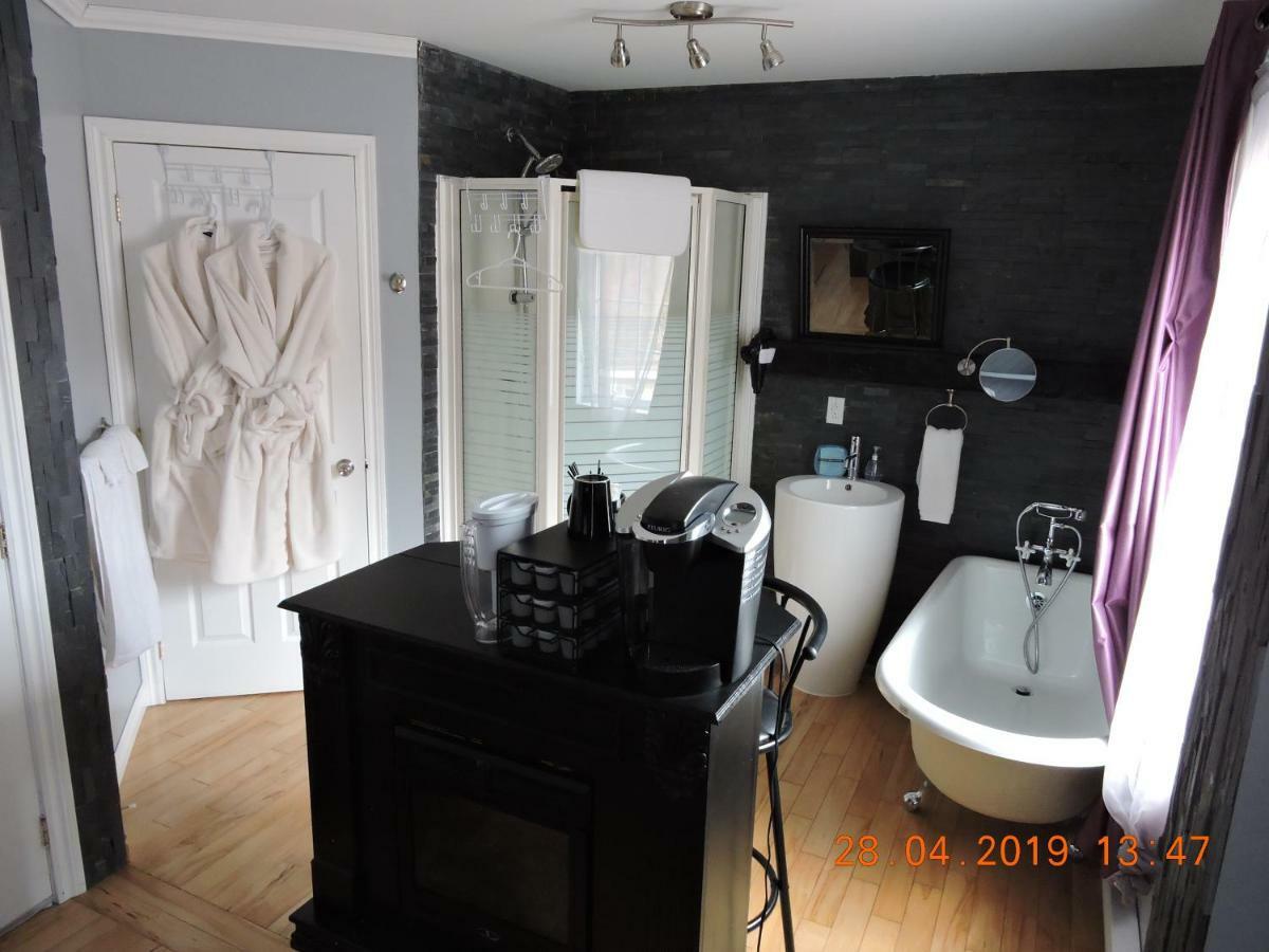 Gite Passion Et Tendresse B&B Shefford Esterno foto